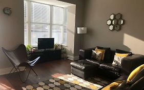 Margate Luxury 2 Bedroom Apartment